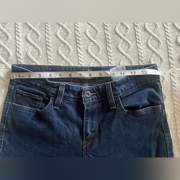Levi’s Vintage Darker Washed Cropped Women's Jeans Size 6/28 - Picture 14 of 14